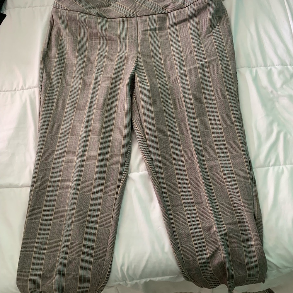 NWT Ankle pants
